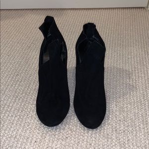 Steve Madden booties!